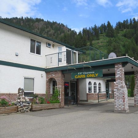 Chase Country Inn Exterior photo